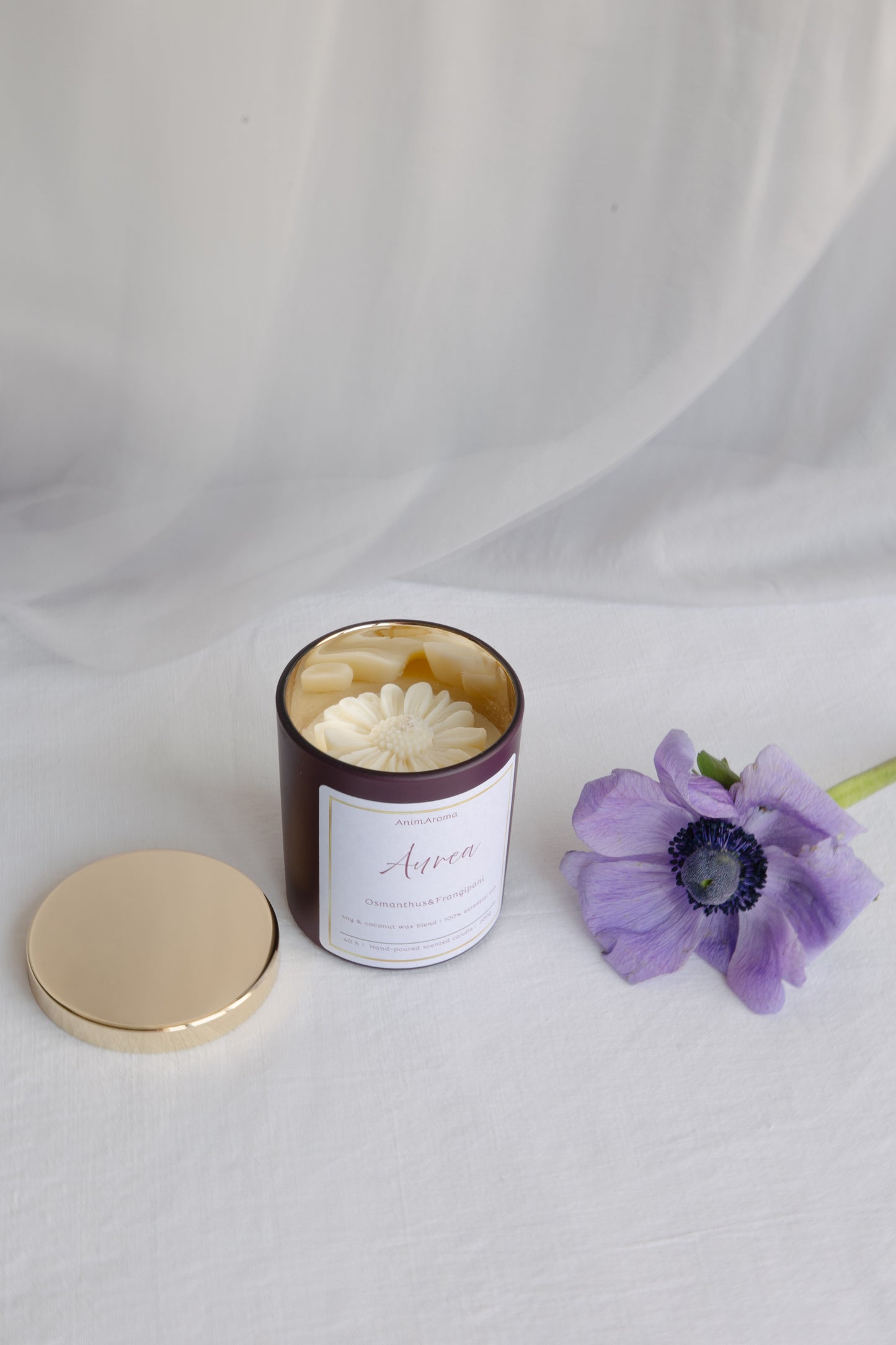 Aurea AnimAroma Duftkerze – elegante Aromatherapie Kerze mit Tonka und Patchouli, zentrierend