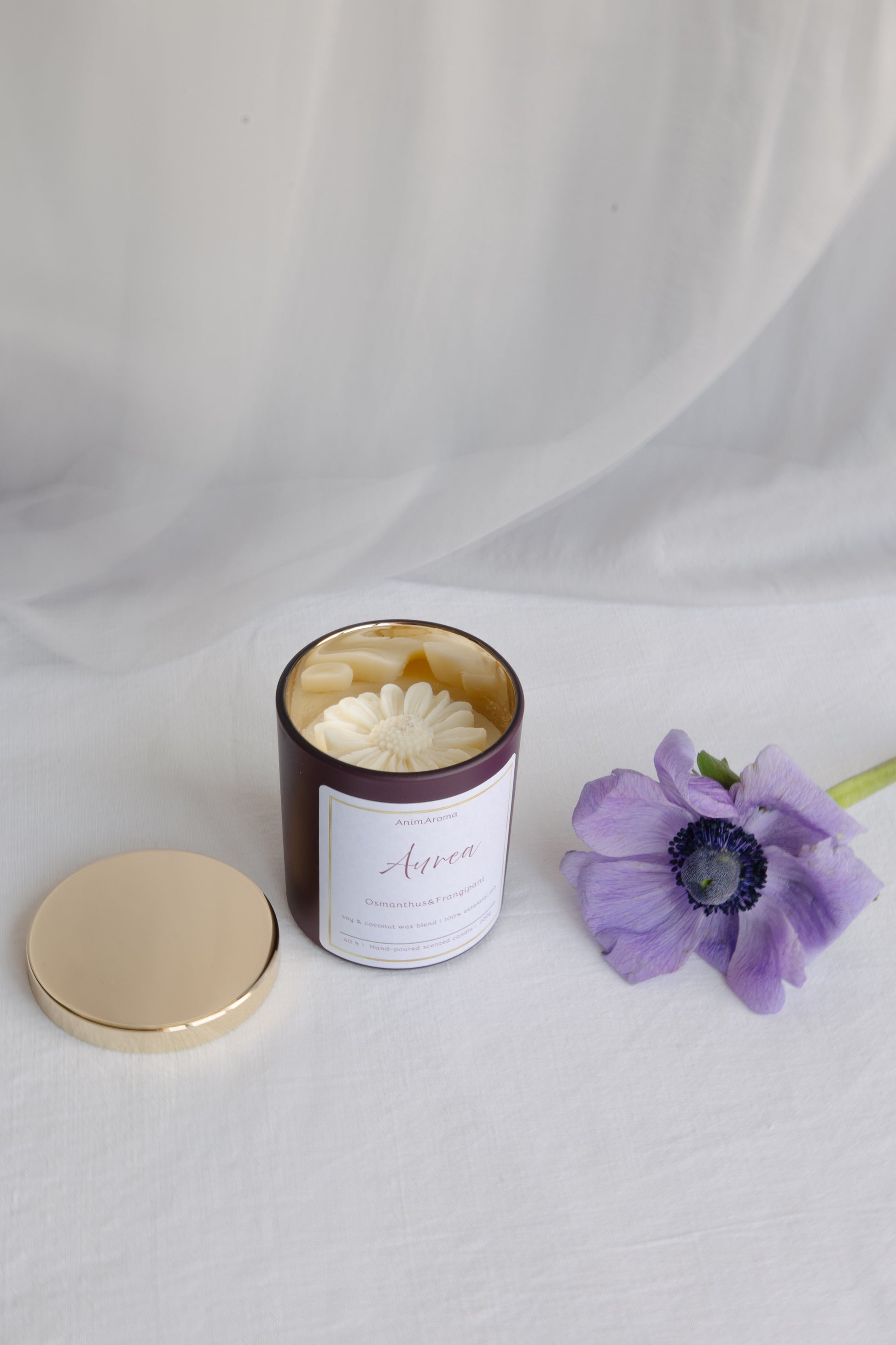 Aurea AnimAroma Duftkerze – elegante Aromatherapie Kerze mit Tonka und Patchouli, zentrierend